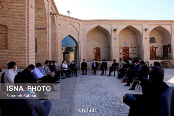 گردهمایی فعالان شهر تاریخی میبد به نفع حفاظت از میراث فرهنگی