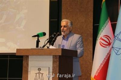 رنج ناشی از مجازات به خانواده زندانی تسری پیدا نکند