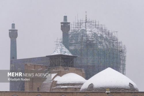 صیانت از گنبدهای تاریخی اصفهان بعد از بارش سنگین برف