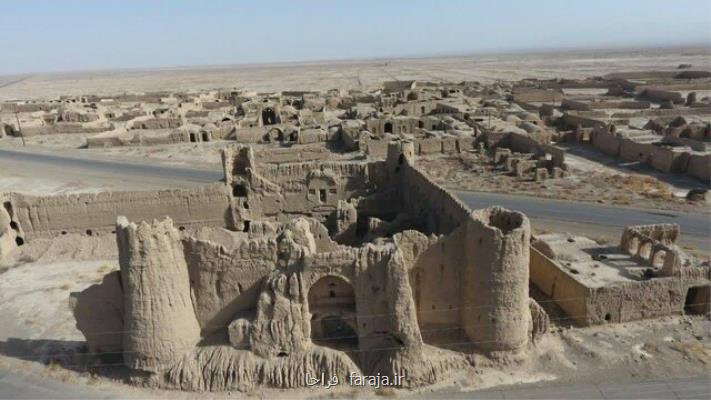 بافت تاریخی روستای بیاض در شهرستان انار مرمت می شود
