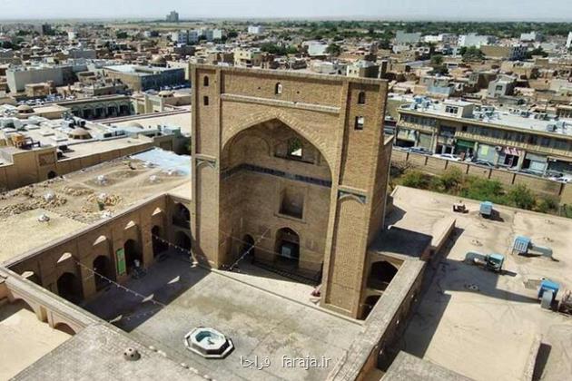 رطوبت زدگی در مسجد جامع سمنان