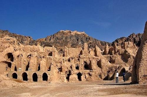 مستندسازی داده های ۱۰ گونه زبانی در خطر استان سیستان و بلوچستان