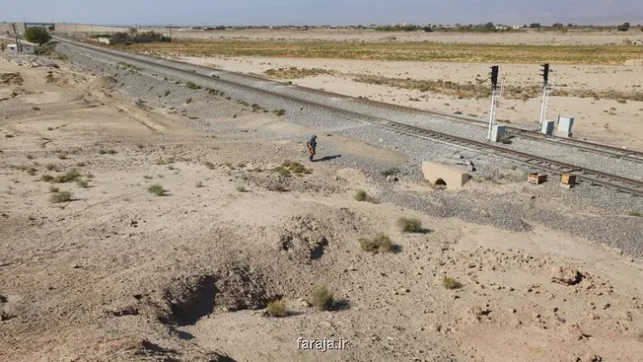 جابجایی ریل راه آهن از جوار تپه حصار دامغان