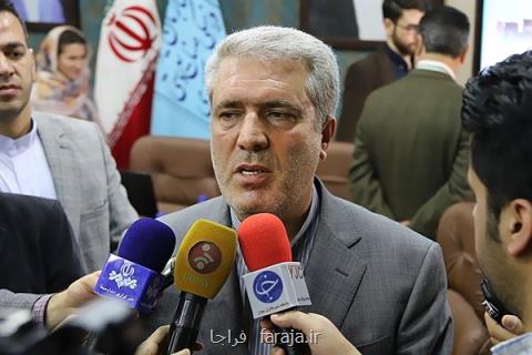 درخواست مونسان از بانك مركزی ارز مسافرتی را شفاف كنید